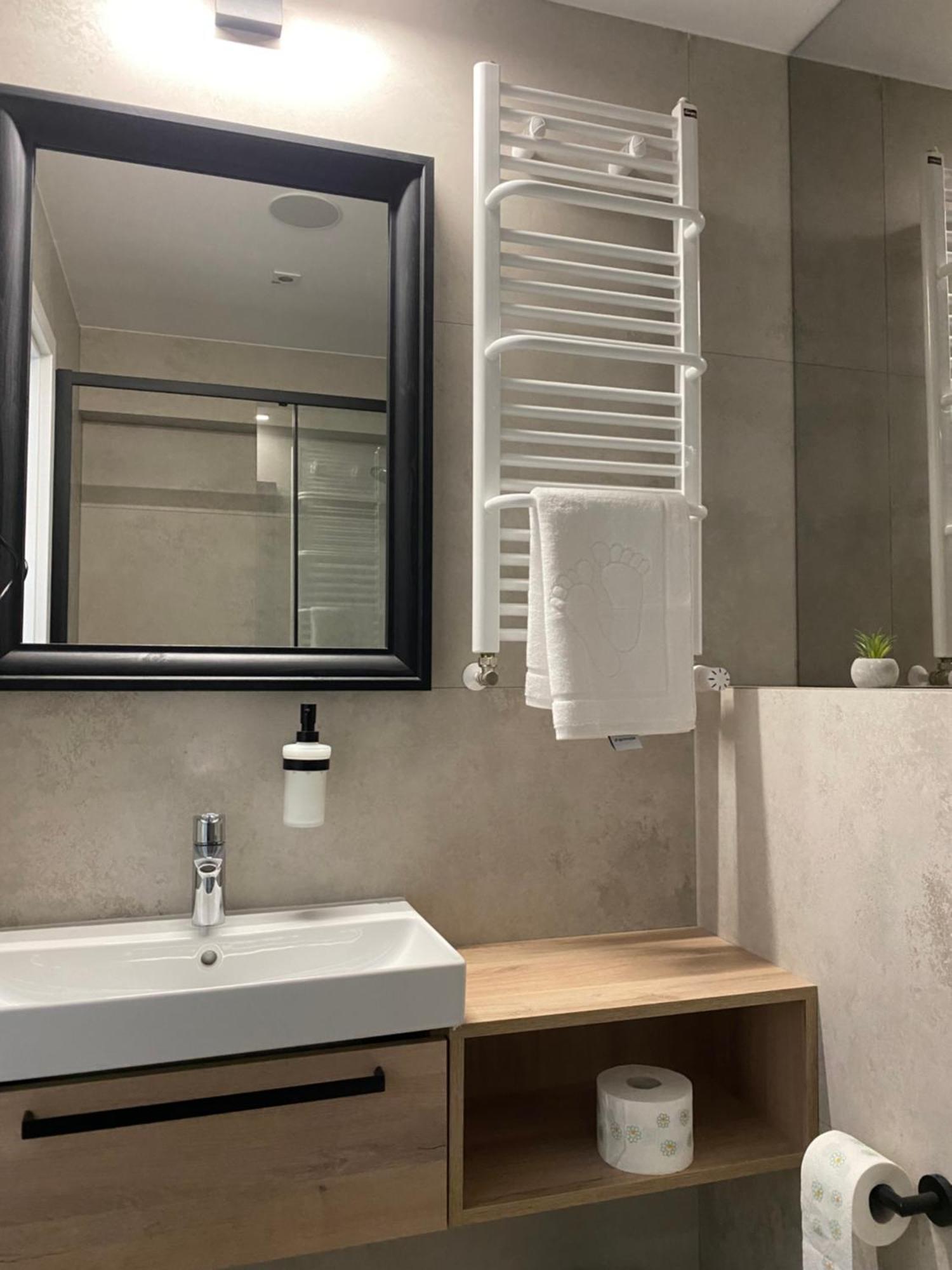 Apartamenty Wolnosci 6 Self Check-In 24H Poznan Exterior photo